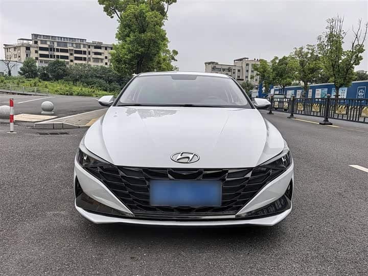 Elantra