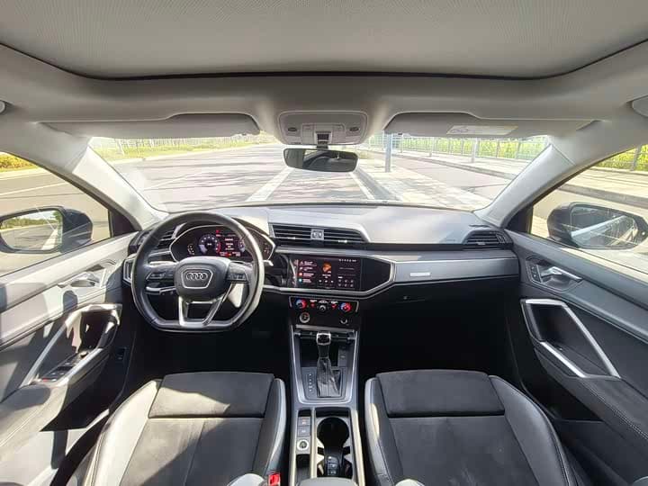 Q3