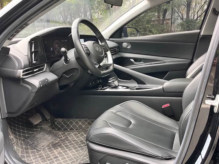 Elantra