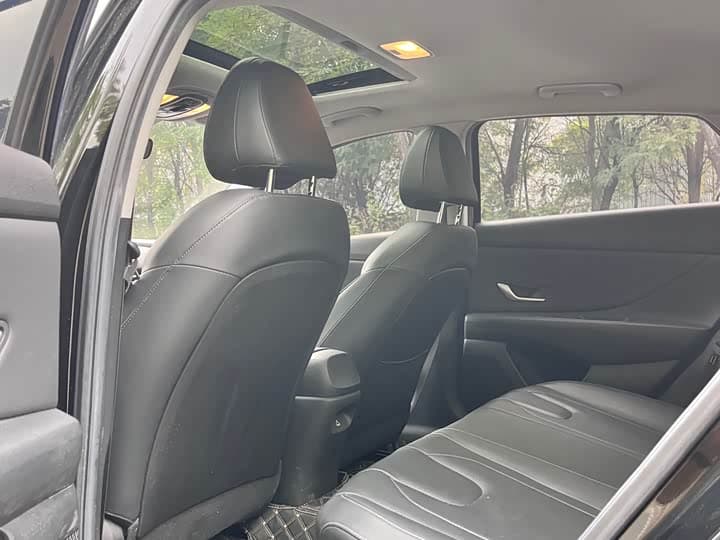 Elantra