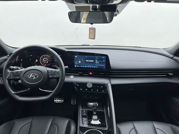 Elantra