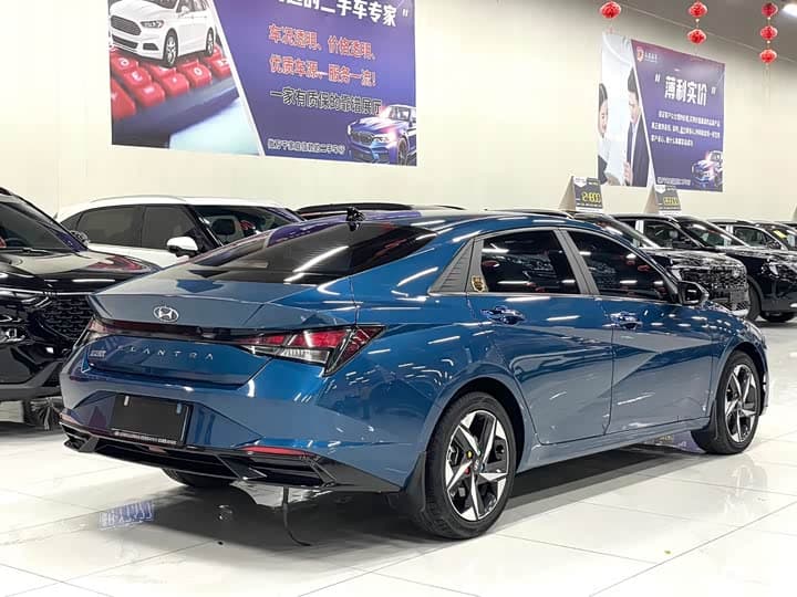 Elantra