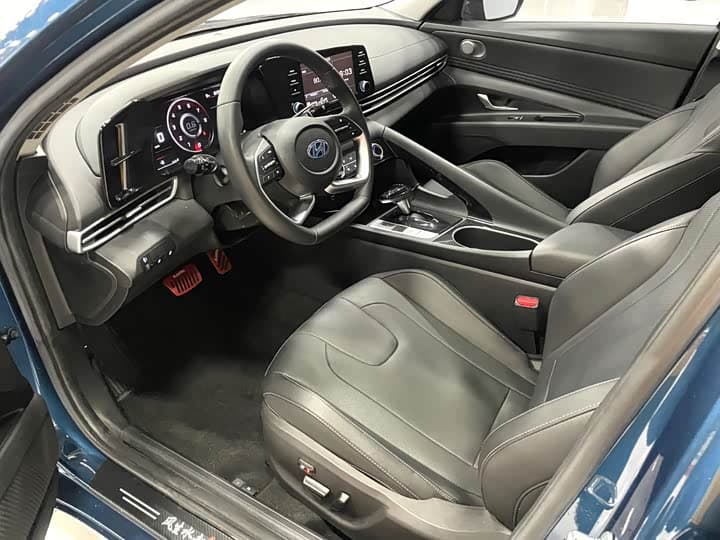 Elantra