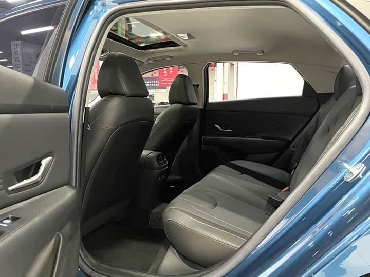Elantra