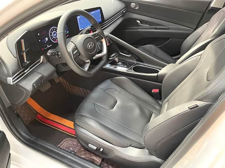 Elantra