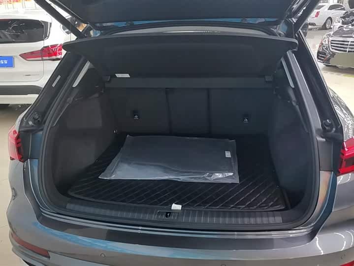 Q3