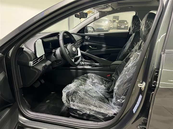 Elantra