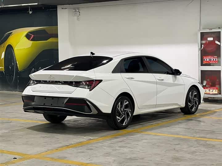 Elantra