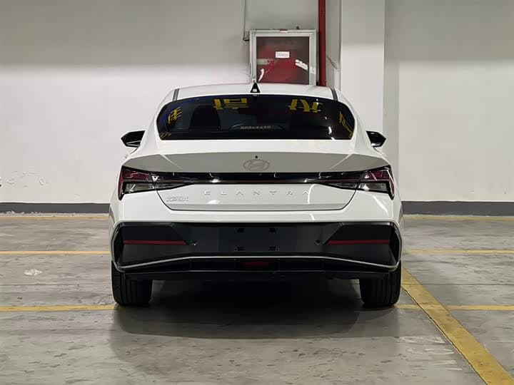 Elantra