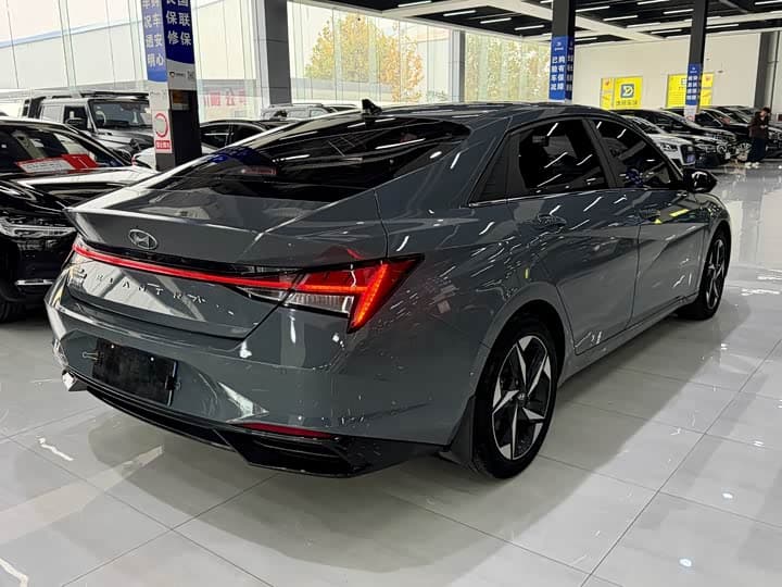 Elantra