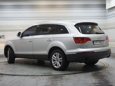 Q7