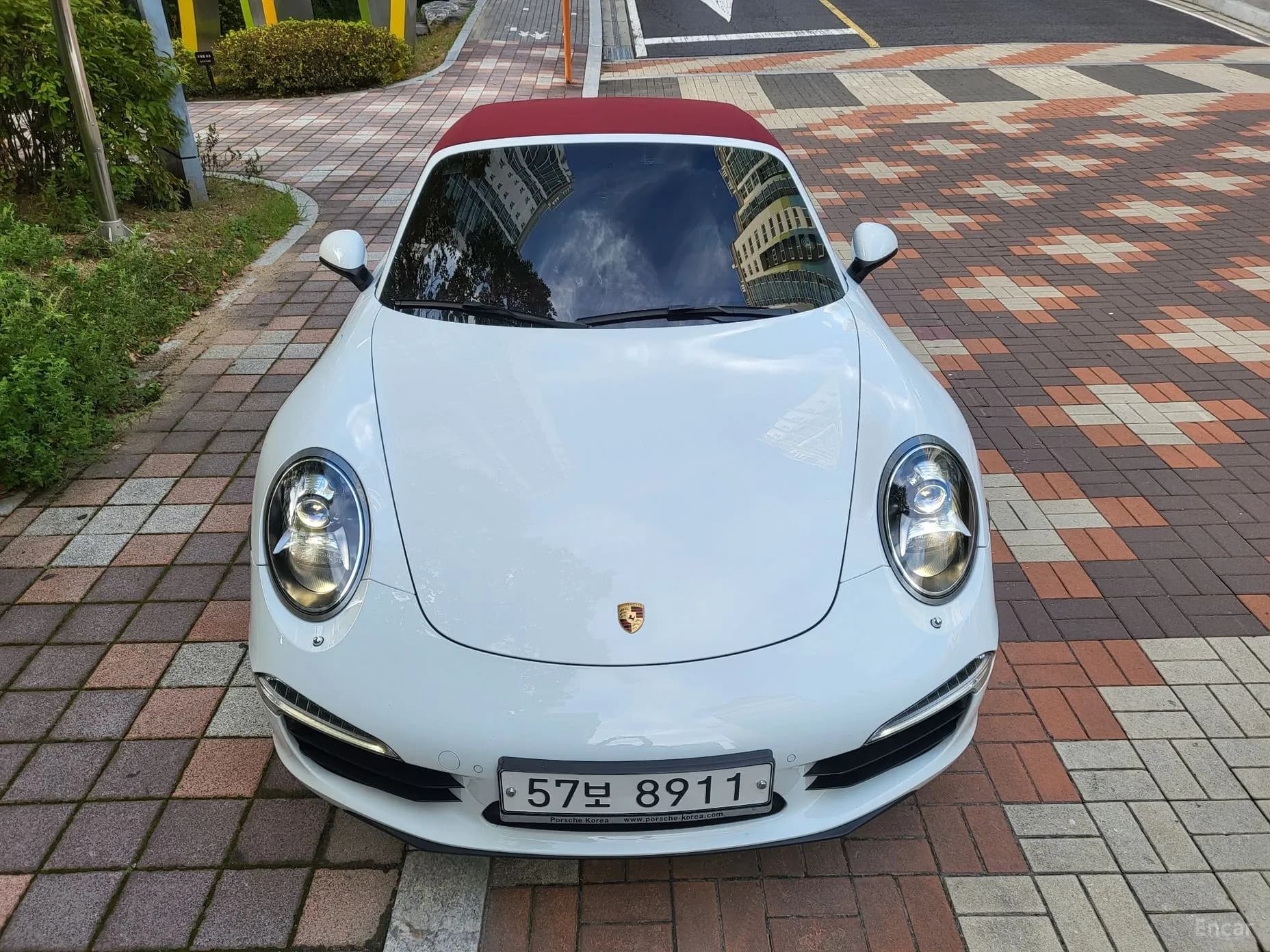 910