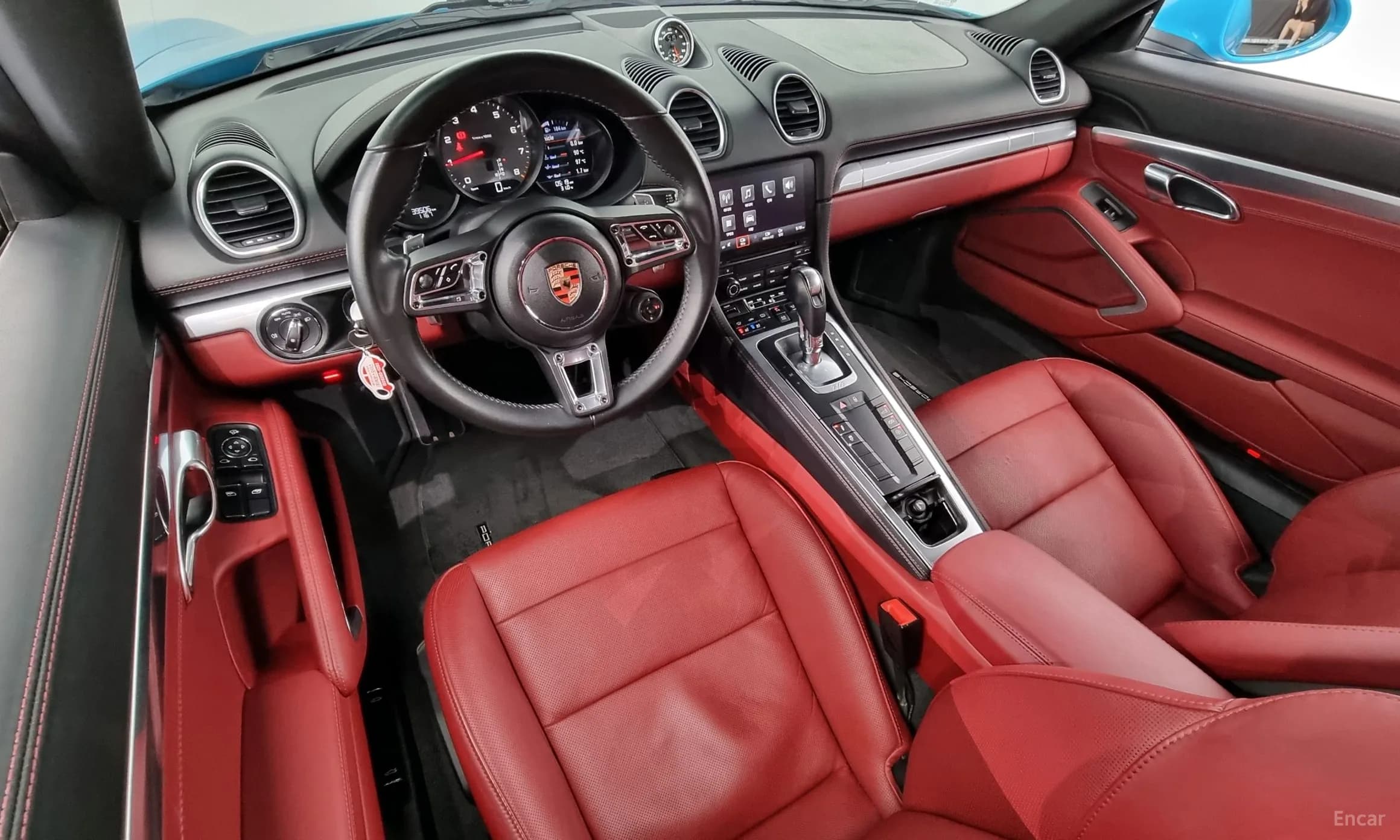 718 Cayman