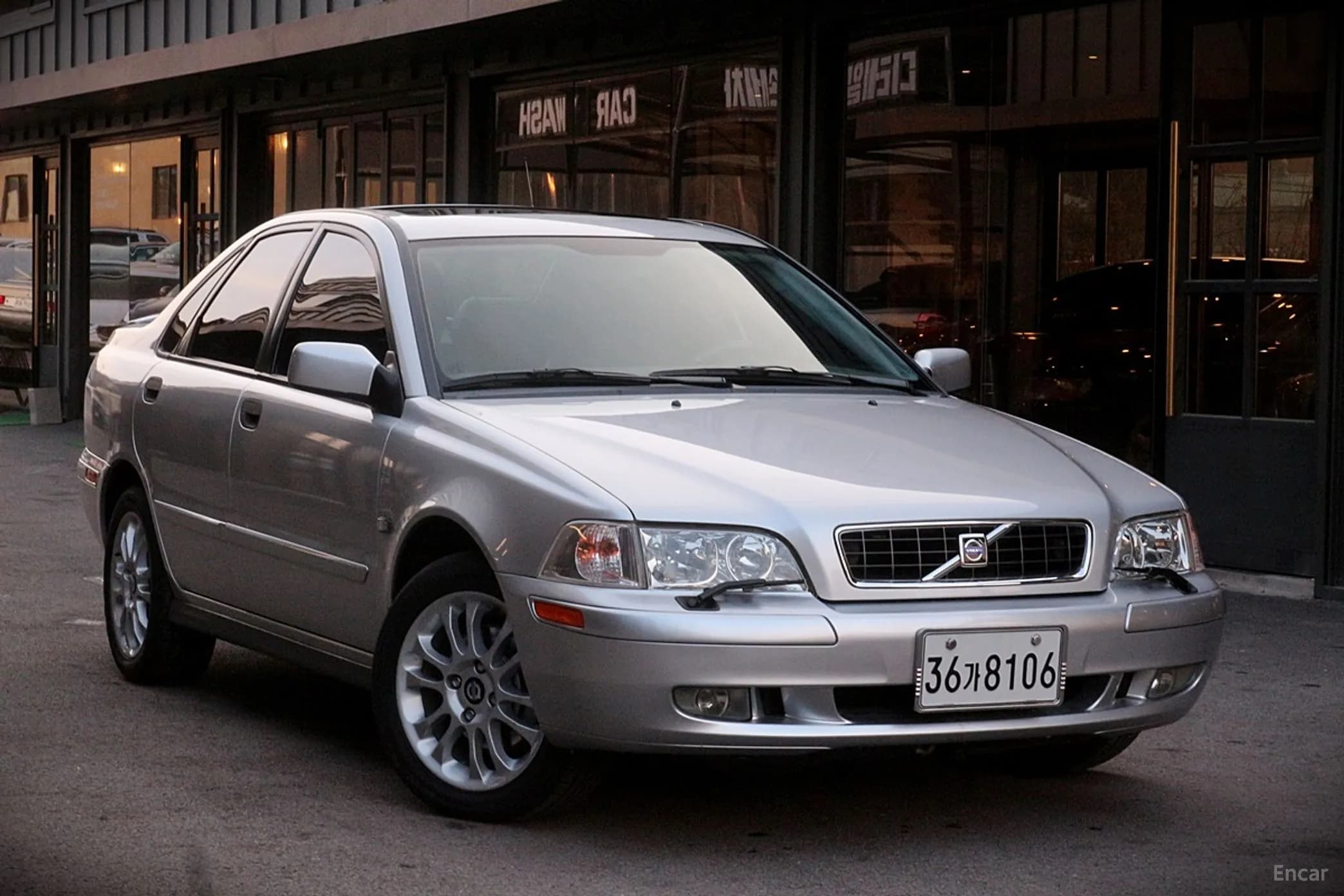 S40