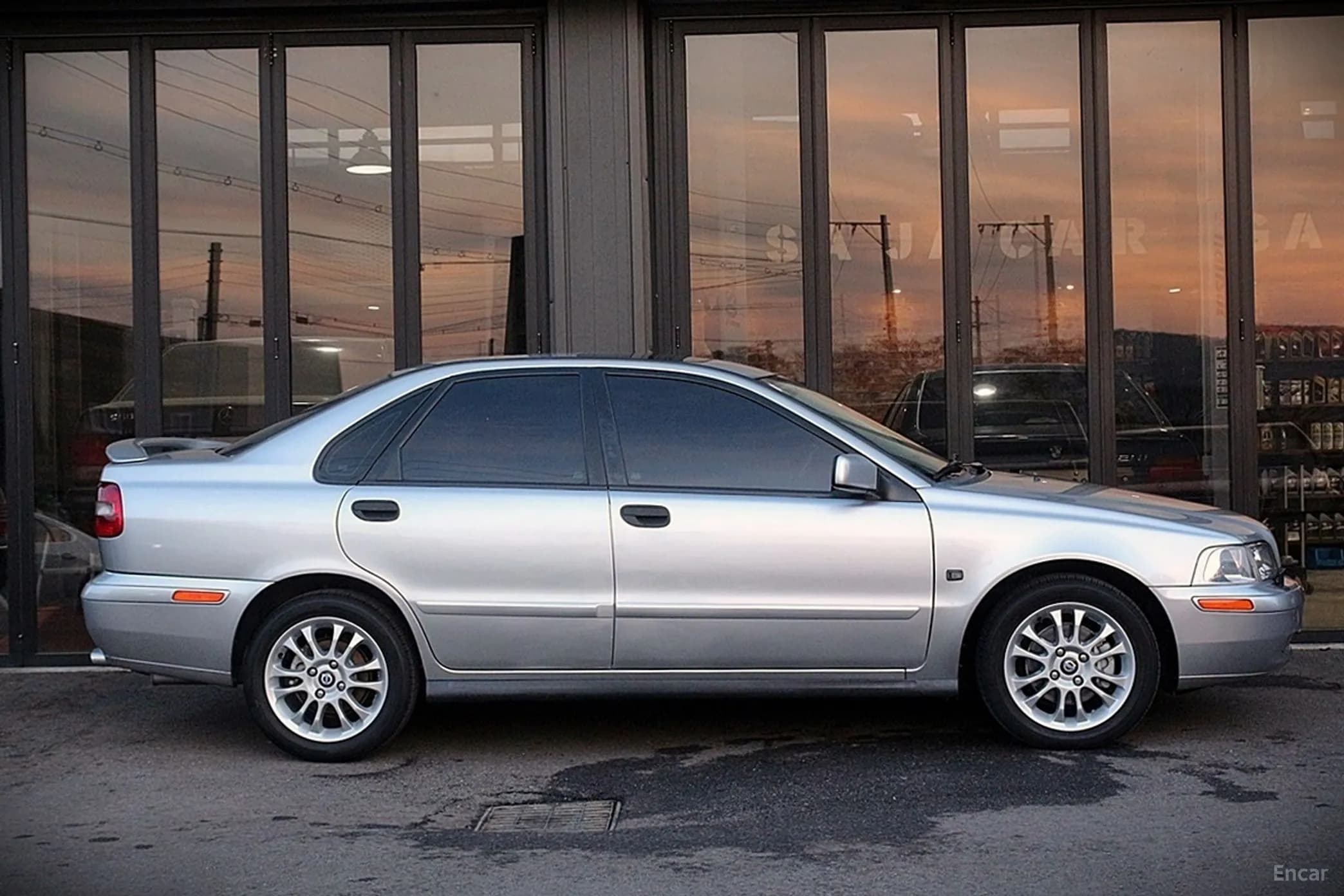 S40