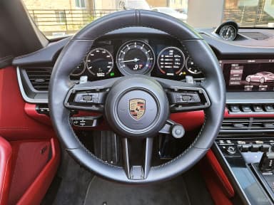 911 (992)