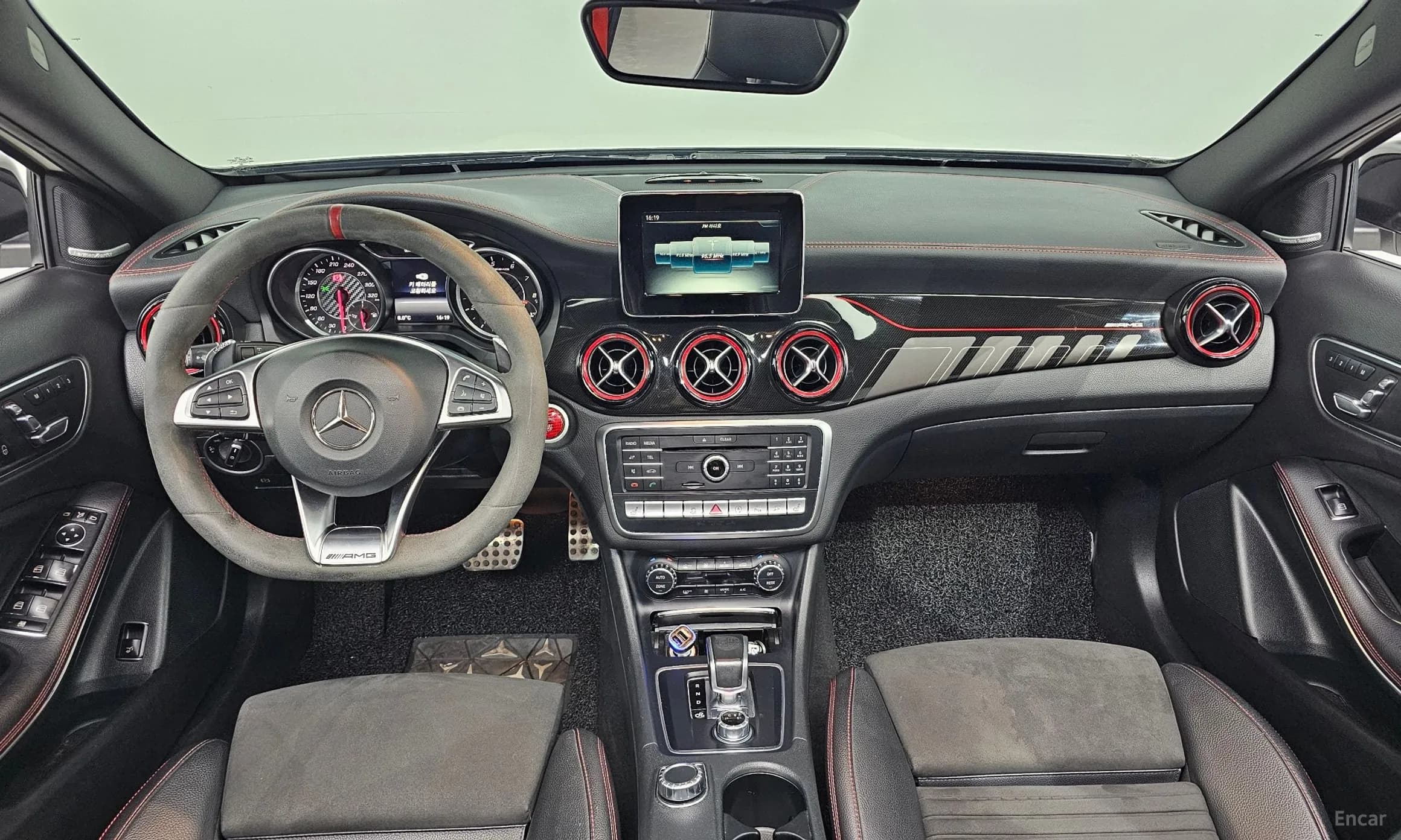 GLA-Class X156