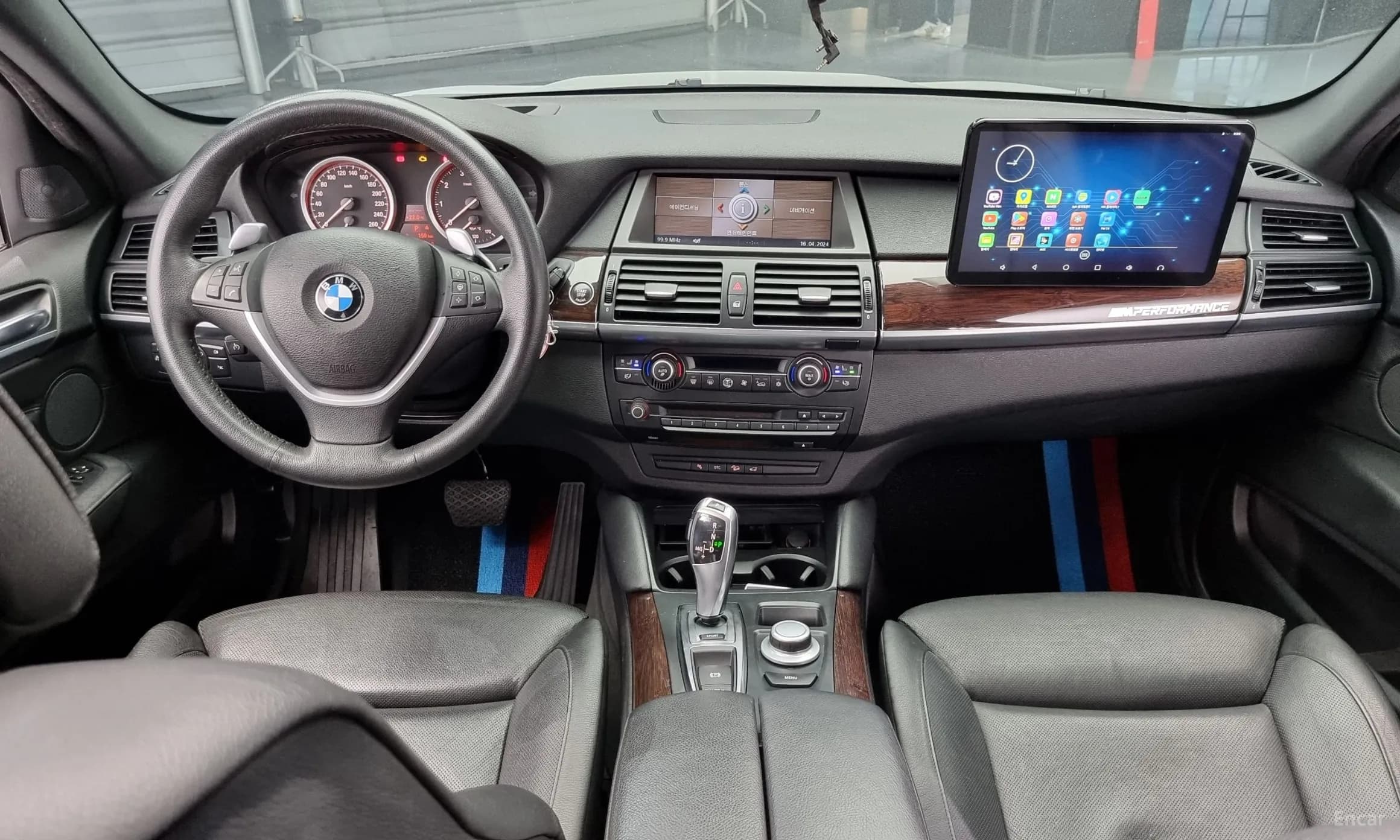 X6 (E71)
