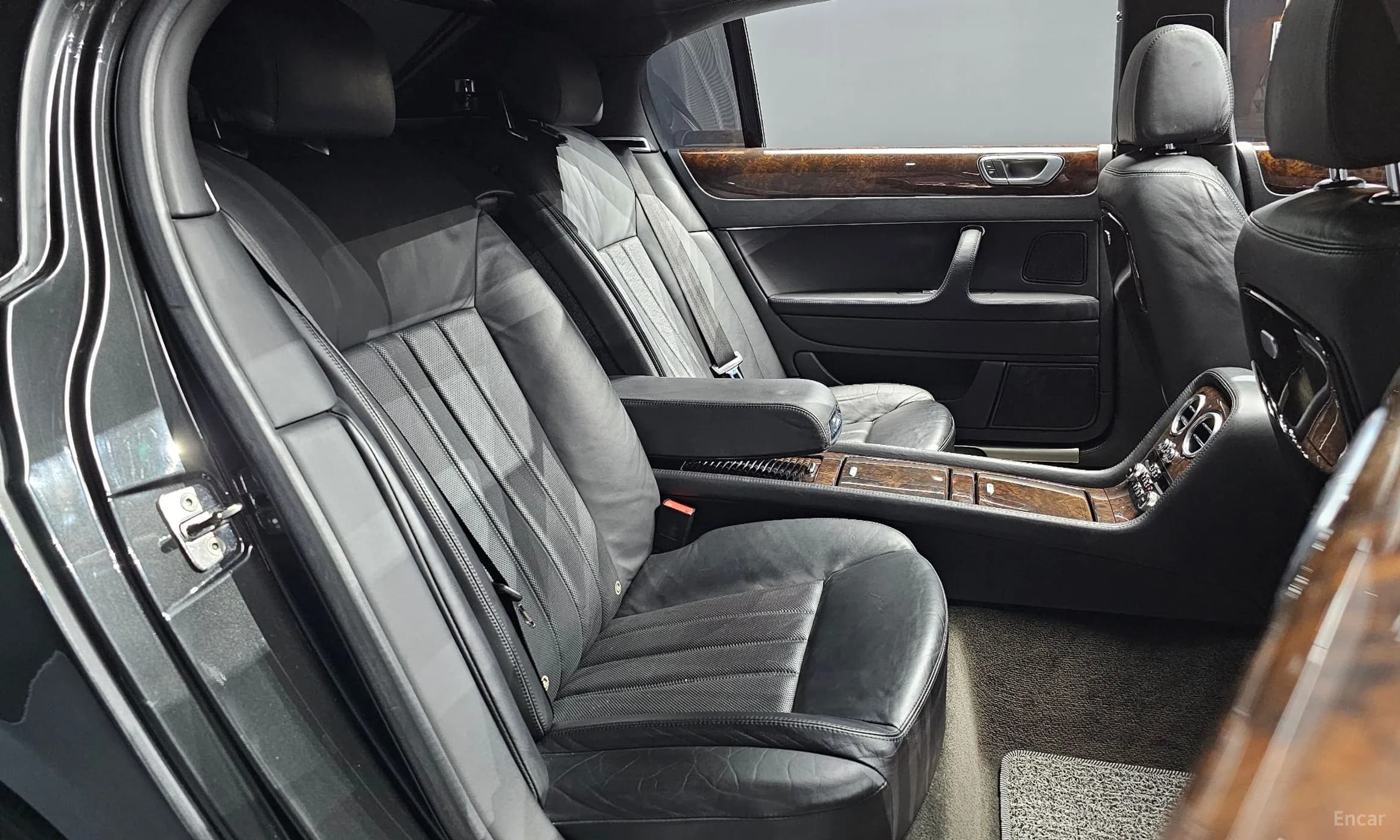 Flying Spur Gen 1