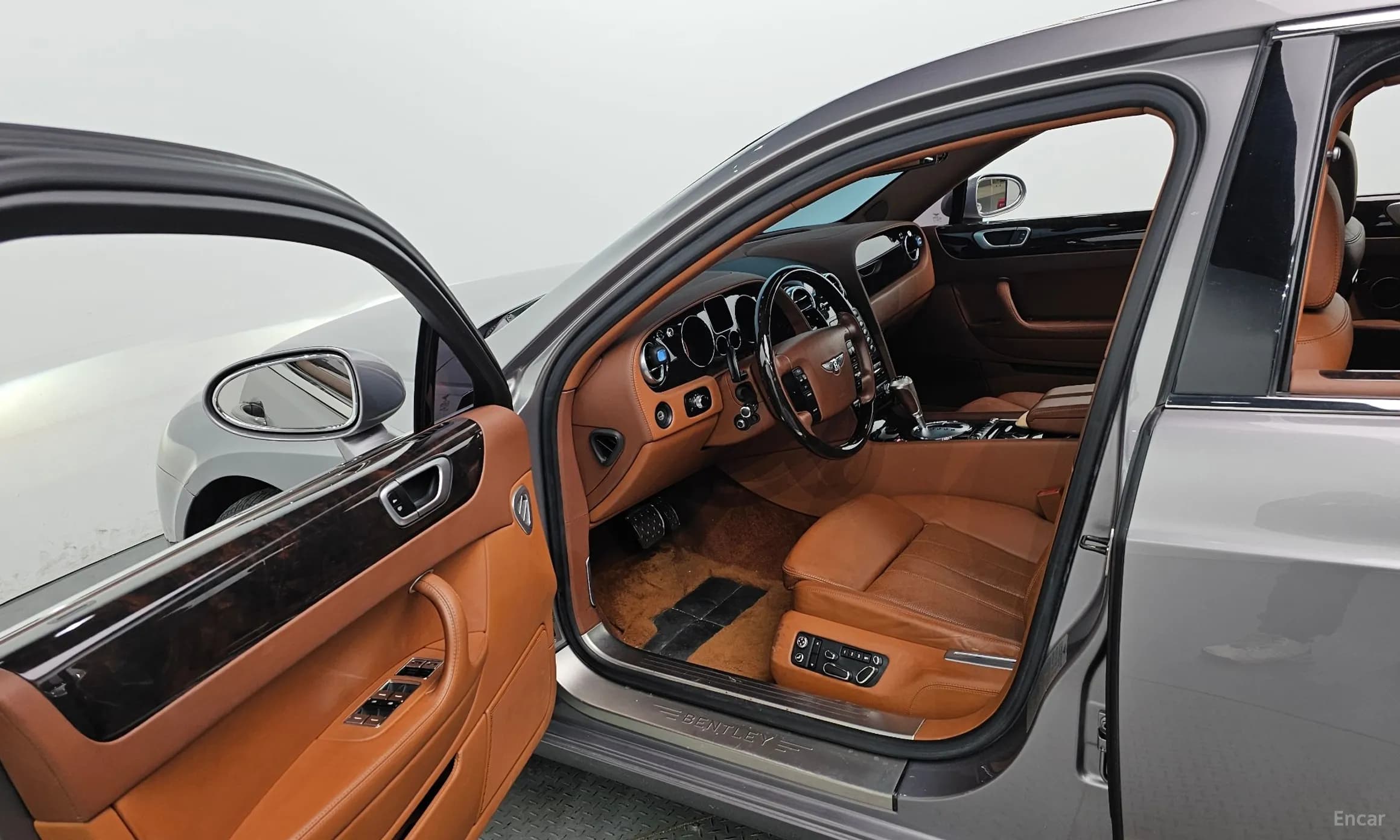 Flying Spur Gen 1