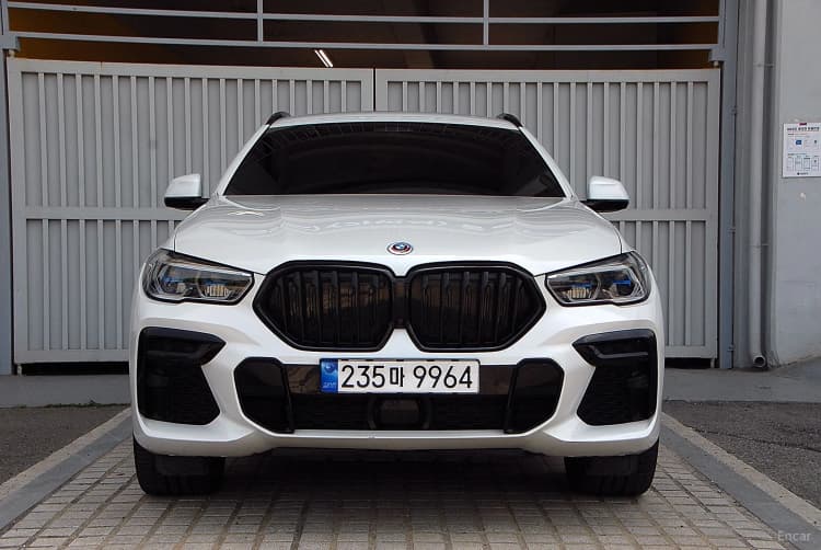 X6 (G06)