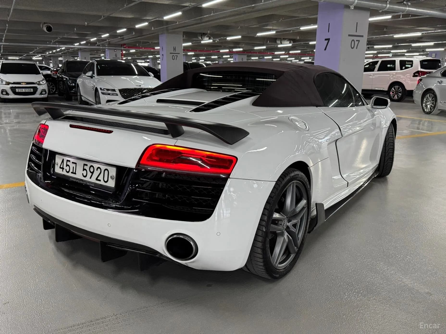 R8