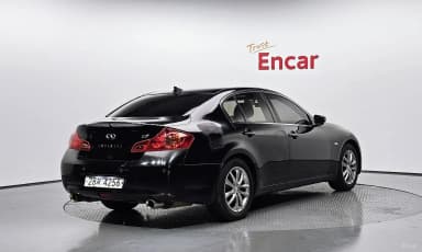 G37