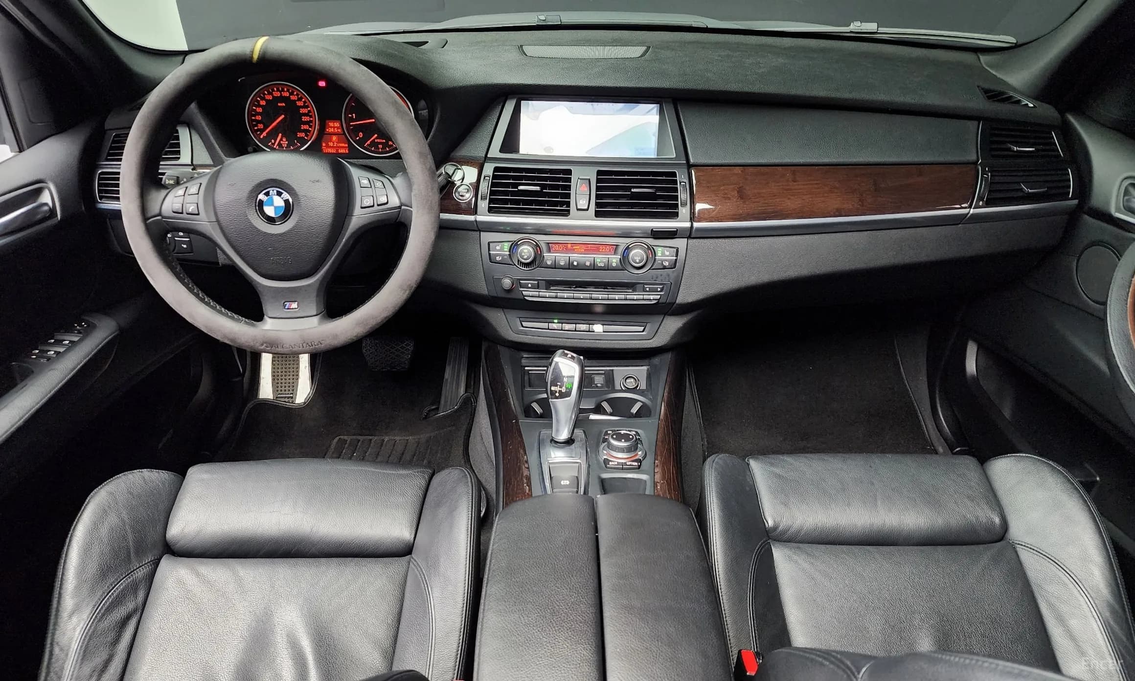 X5 (E70)