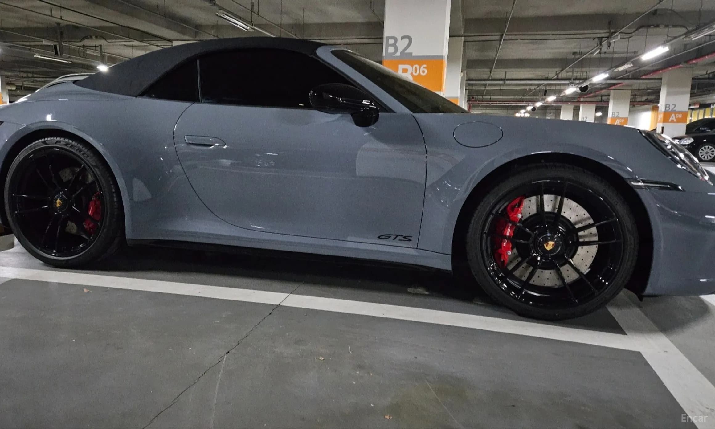 911 (992)