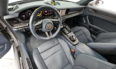 911 (992)