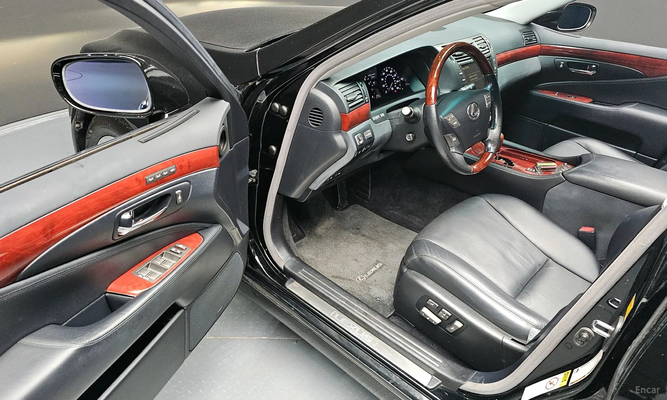 LS460