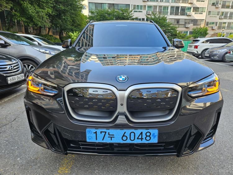iX3