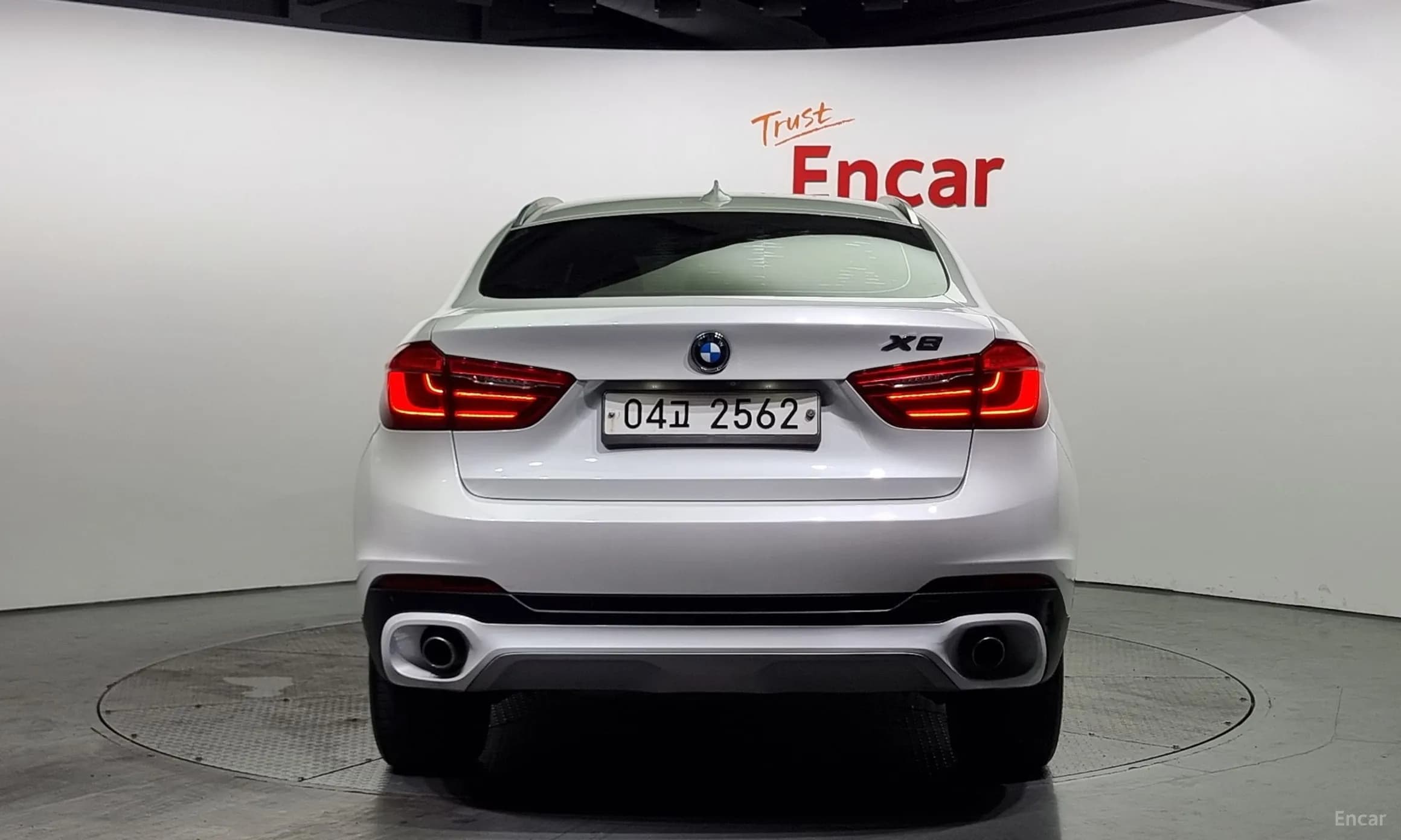 X6 (F16)