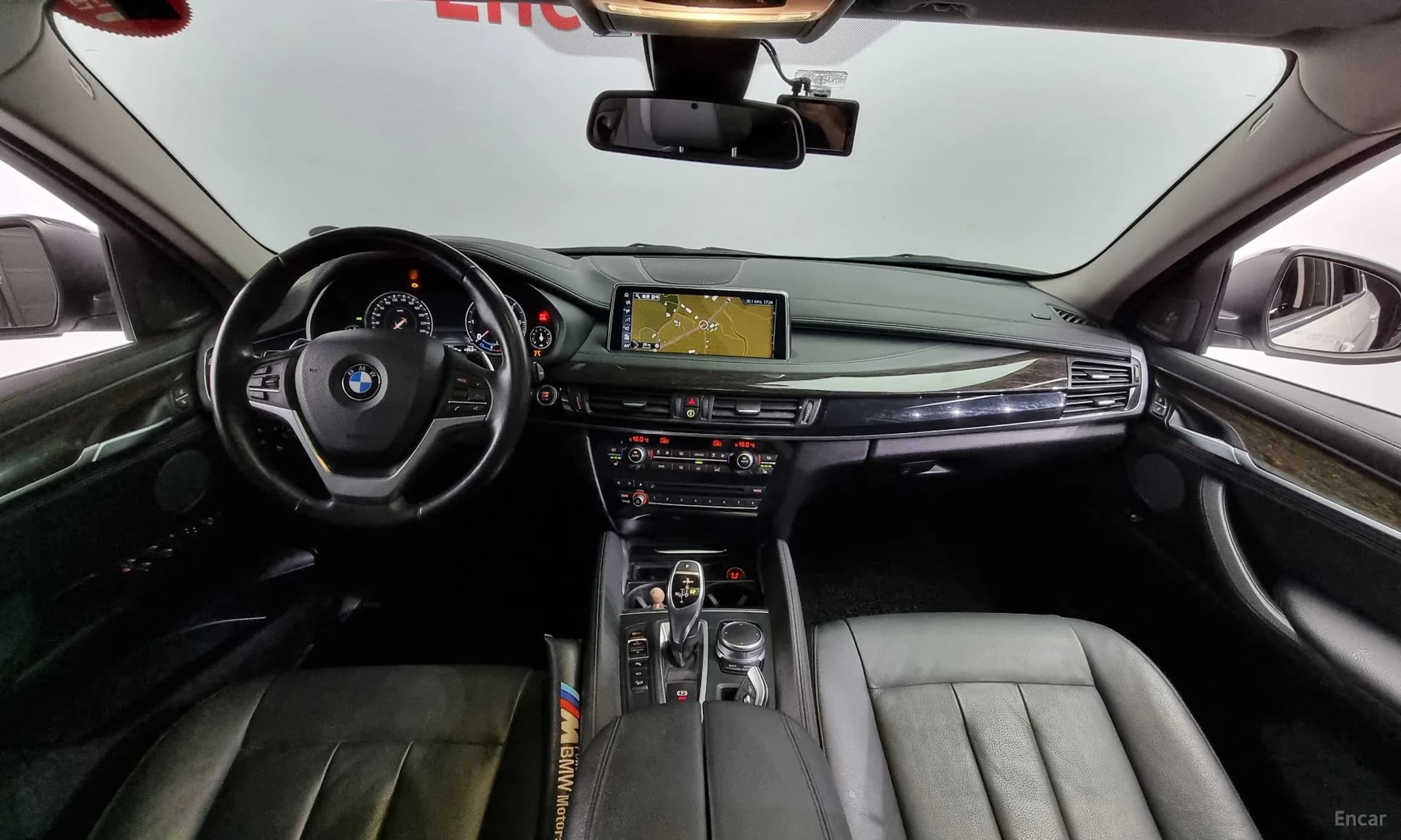 X6 (F16)