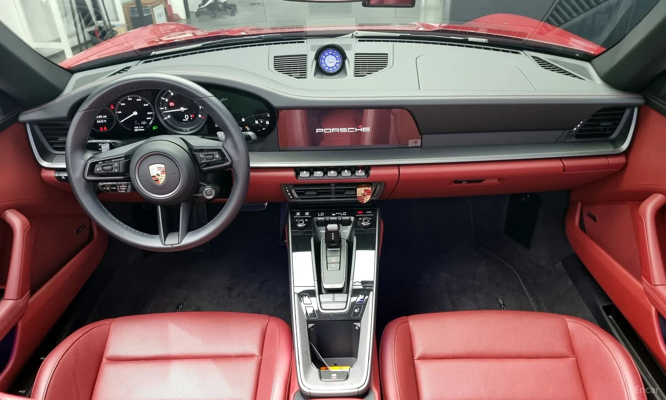 911 (992)