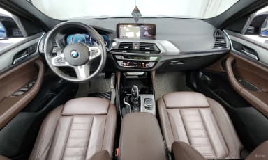 X4 (G02)
