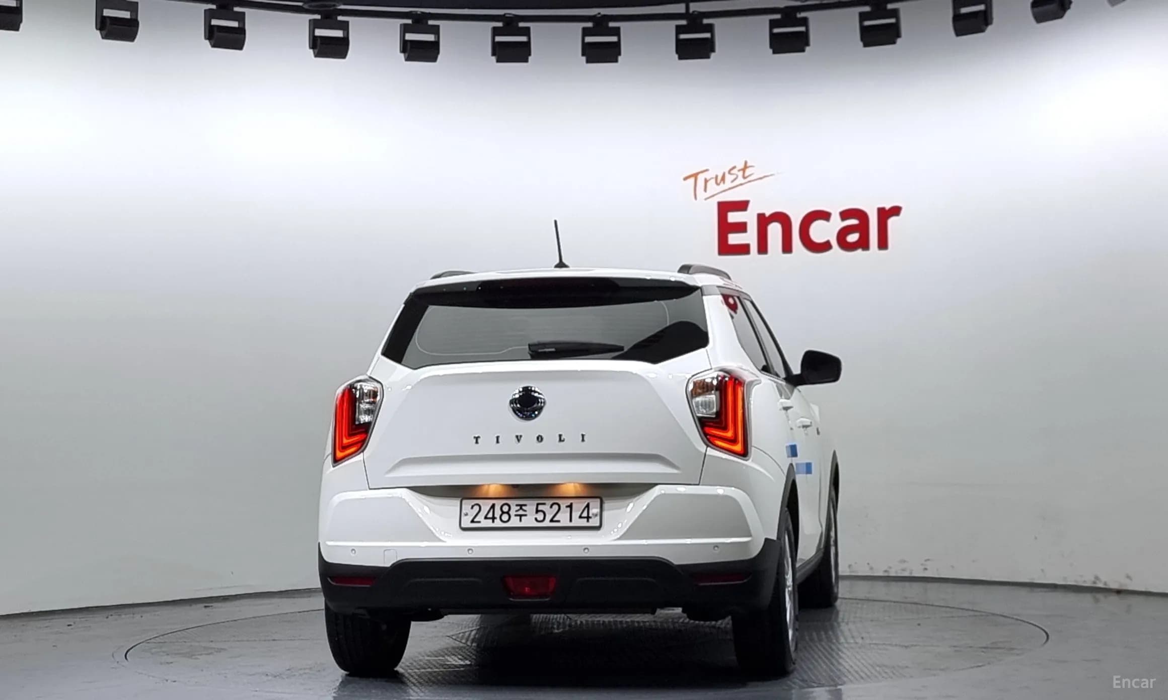 Berry New Tivoli