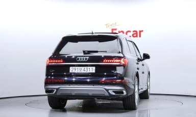 Q7 (4M)