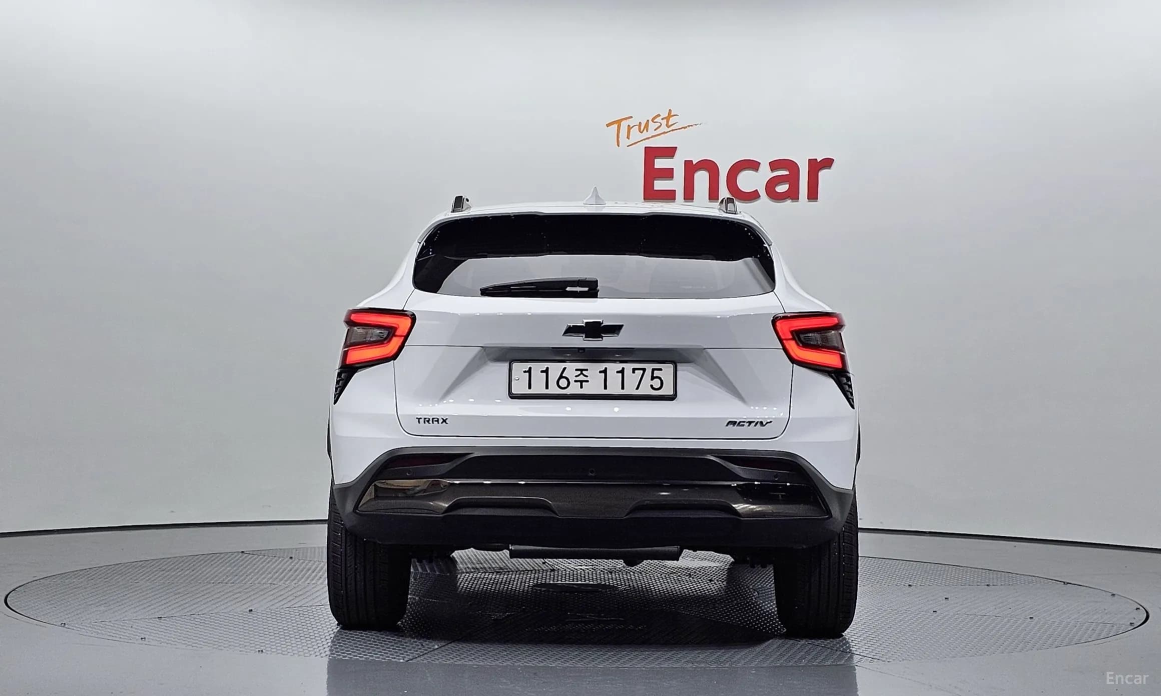 Trax Crossover