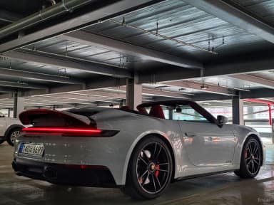911 (992)