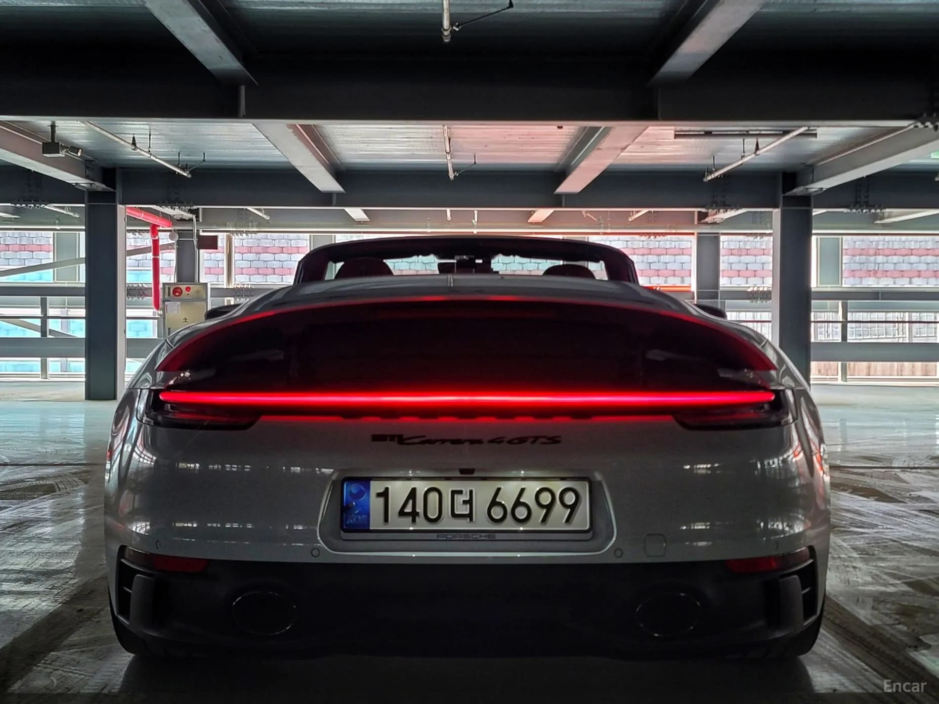 911 (992)