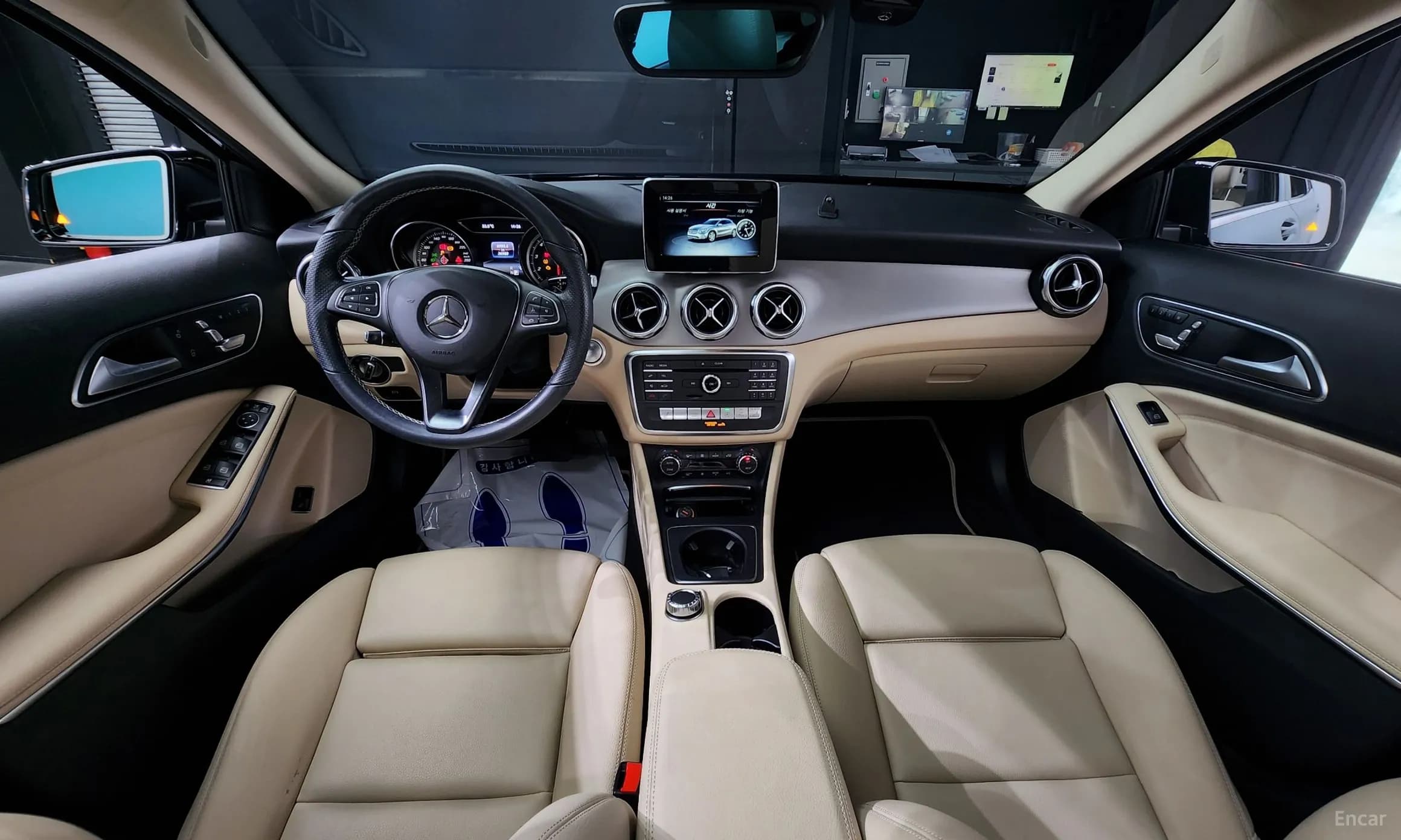 GLA-Class X156