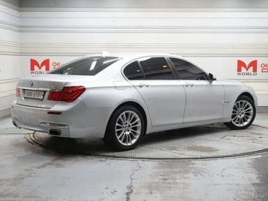 7 Series (F01)