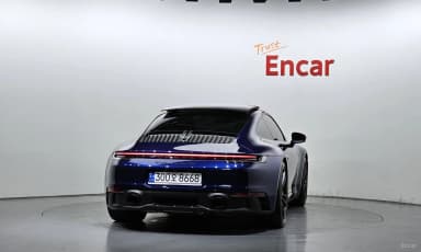 911 (992)