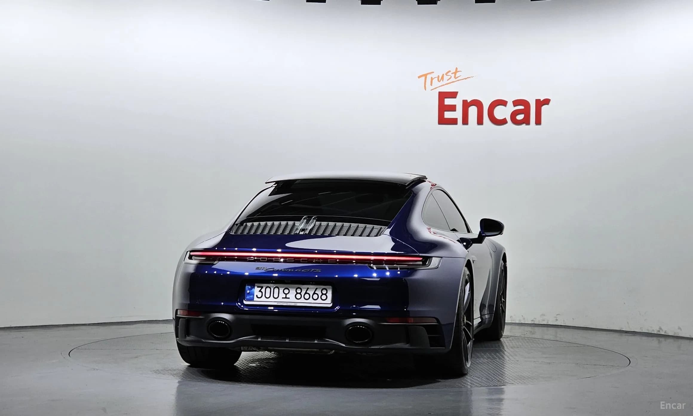 911 (992)