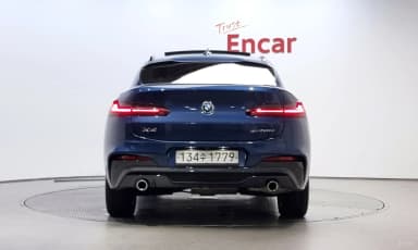 X4 (G02)