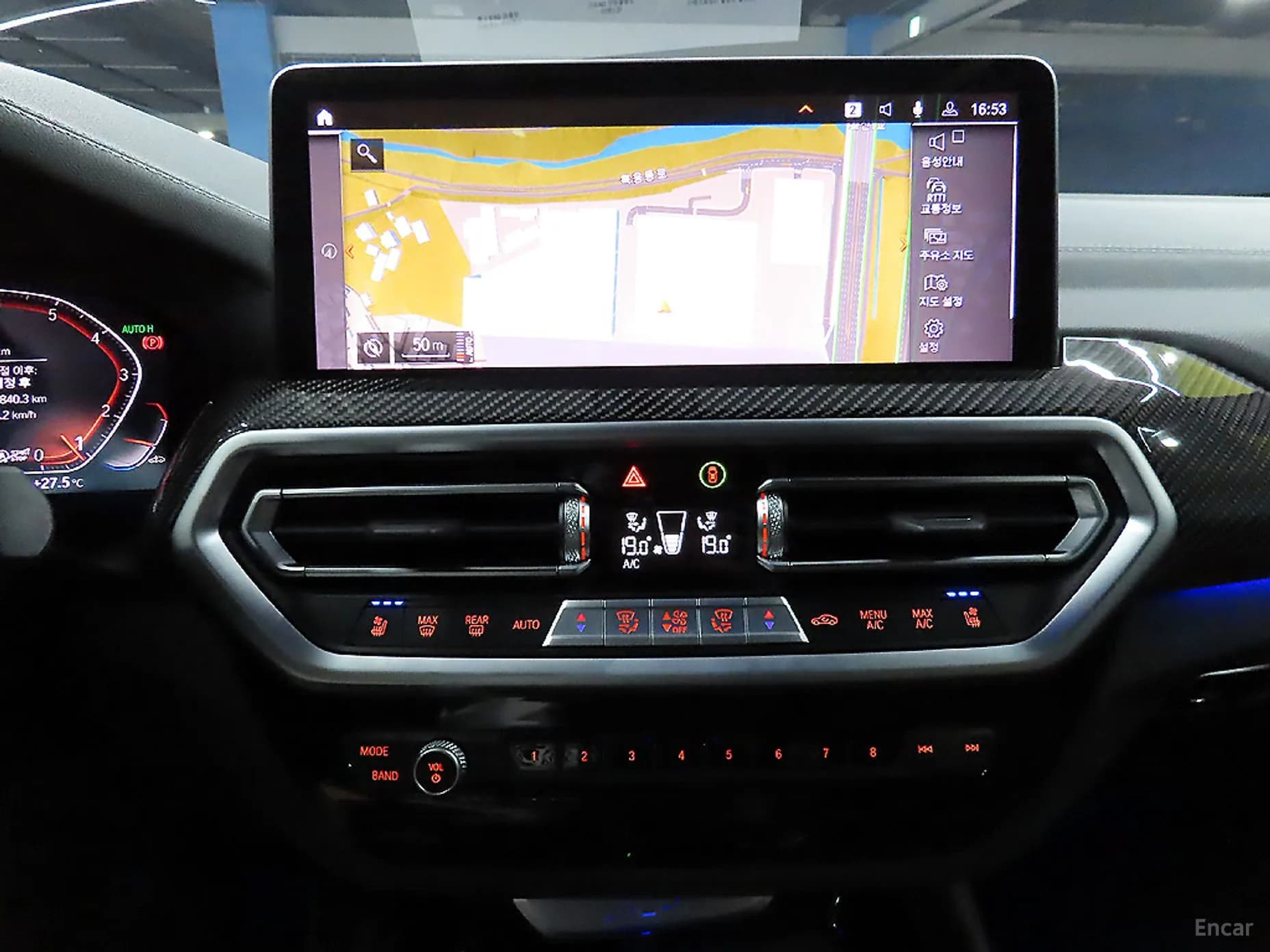 X4 (G02)