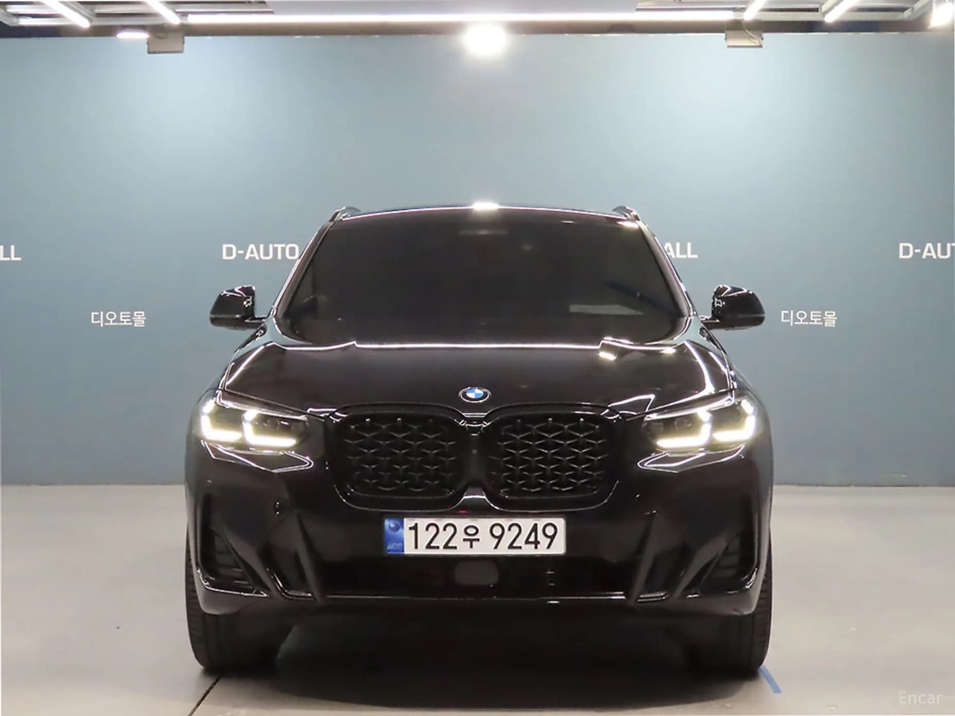 X4 (G02)