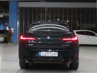 X4 (G02)