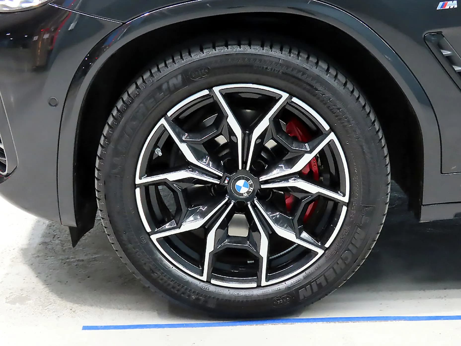 X4 (G02)